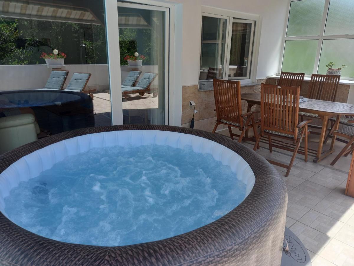 Vila Brig 108 - Private Swimming Pool And Jacuzzi Fiume Esterno foto