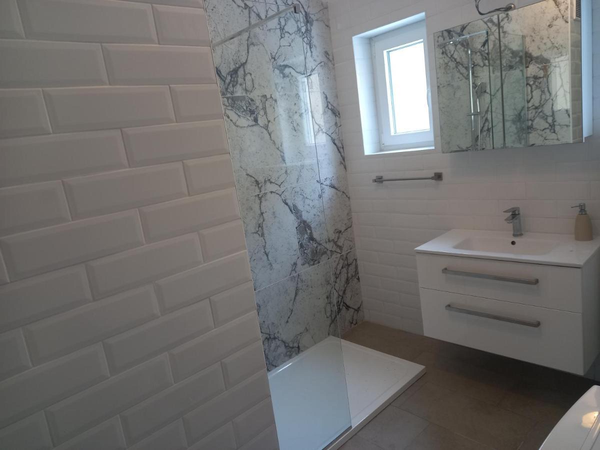 Vila Brig 108 - Private Swimming Pool And Jacuzzi Fiume Esterno foto